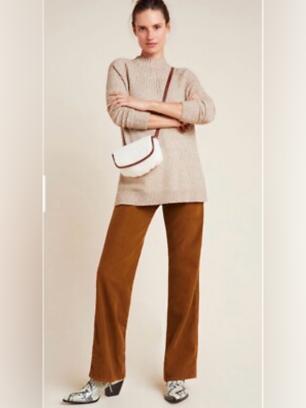 Like new Anthropologie mock neck sweater in taupe extra large